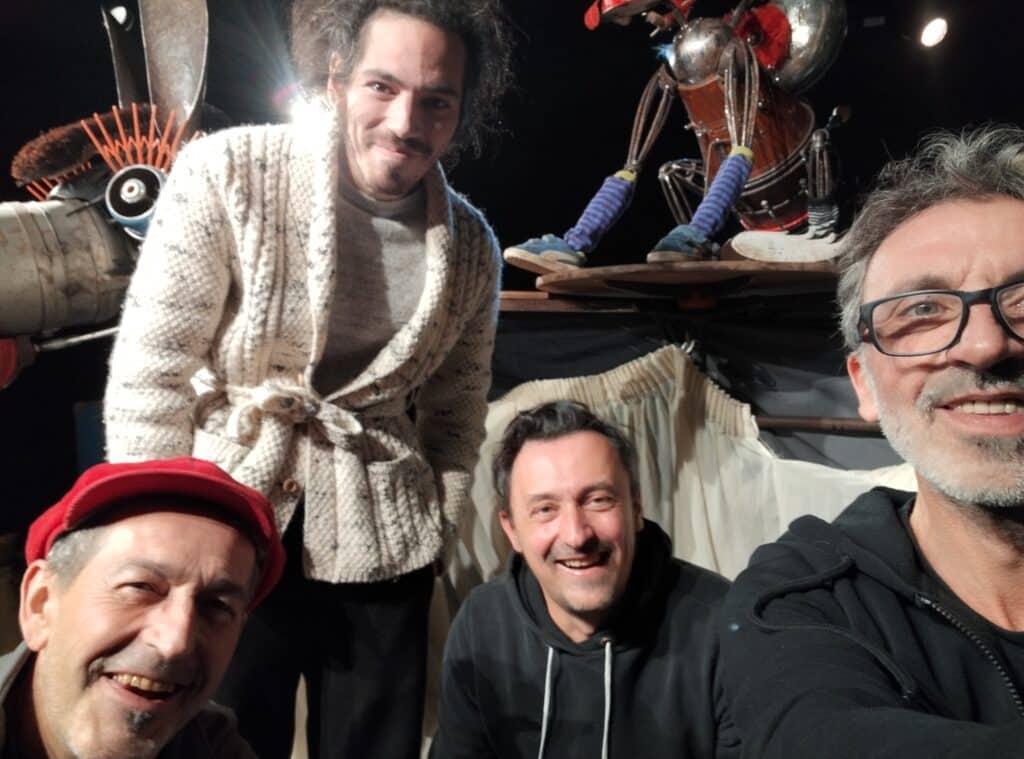 Répétition spectacle jeune public intergénérationnel sur les changements de société depuis plusieurs générations. Une comédie musicale drôle et engagée. Création inspirée du contre les musiciens de Brême des frères Grimm